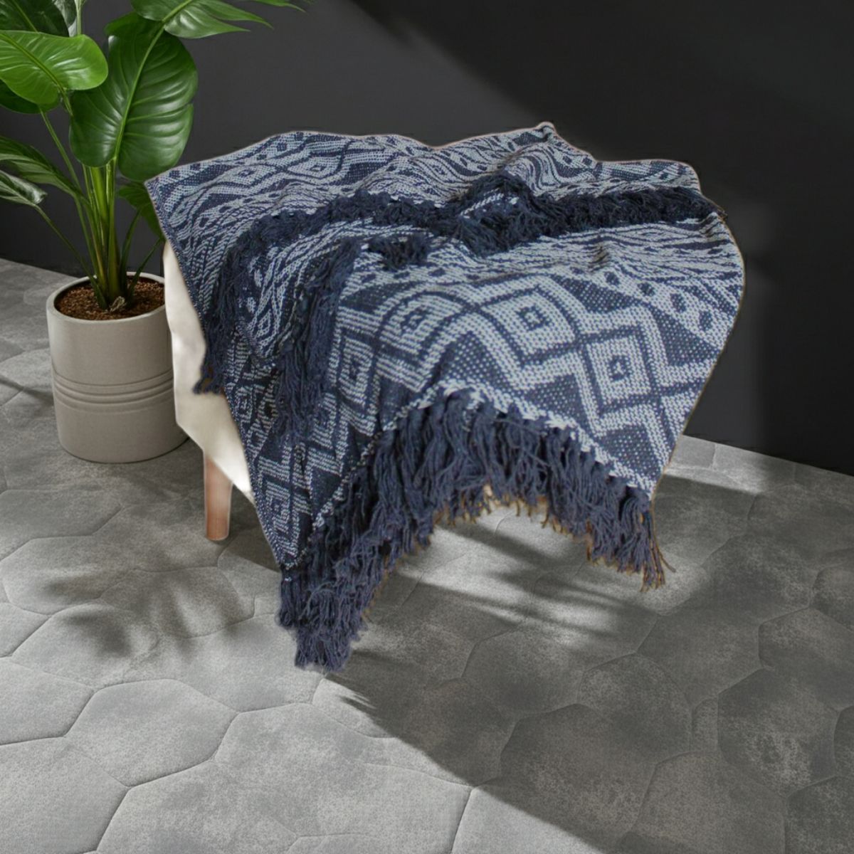 Aylmer Geometric Cotton Throw – Charcoal & Grey - Spencer Vibes